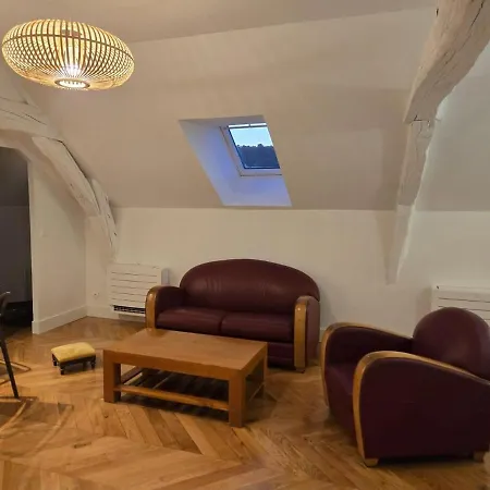 Le Du Clos Malou Thomery